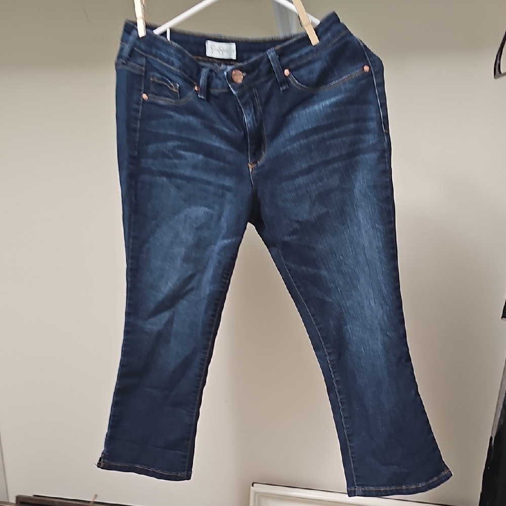 Women's New Without Tags Jessica Simpson Dark Blue Capri Jeans Size 29